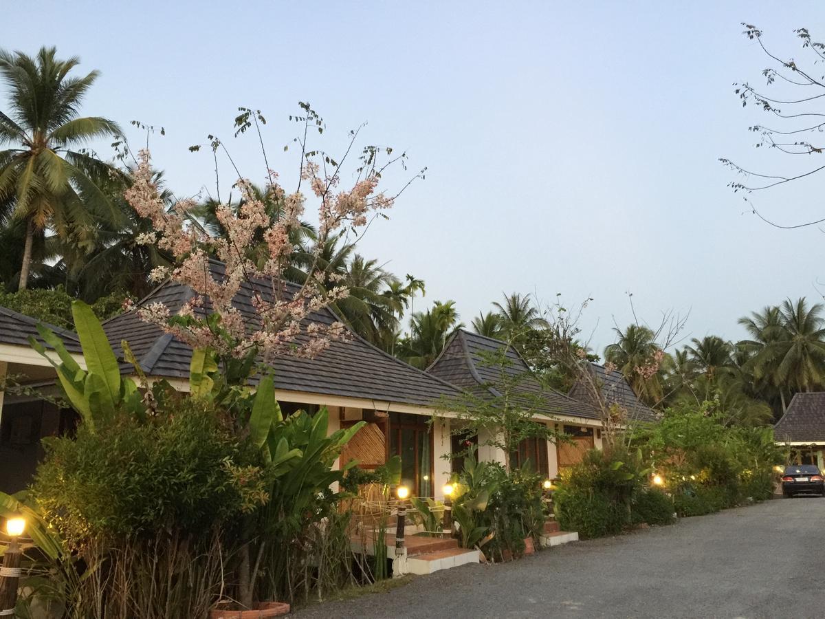 Ruean Thai Nai Bang By Pansak Resort Surat Thani Buitenkant foto